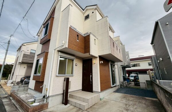 【調布深大寺南町】リノベ済み3LDK戸建｜駐車2台・ロフト収納付きの画像