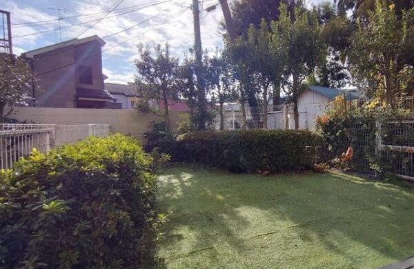 【専用庭32㎡×南西向き】恋ヶ窪駅徒歩12分の2LDK／LDK14帖超・日当たり良好の画像